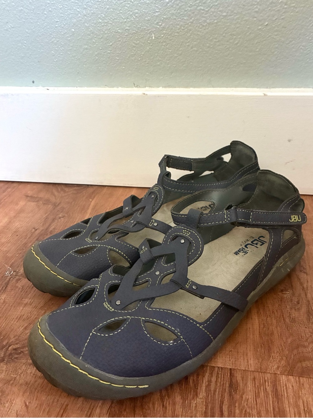 JBU Women’s Navy Blue Strappy Closed-Toe Sandals